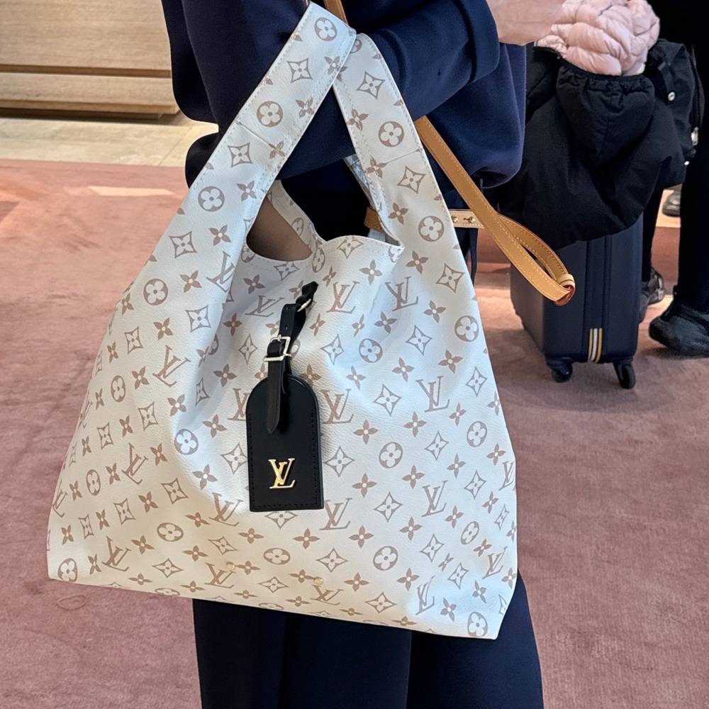 Louis Vuitton Atlantis GM Dune